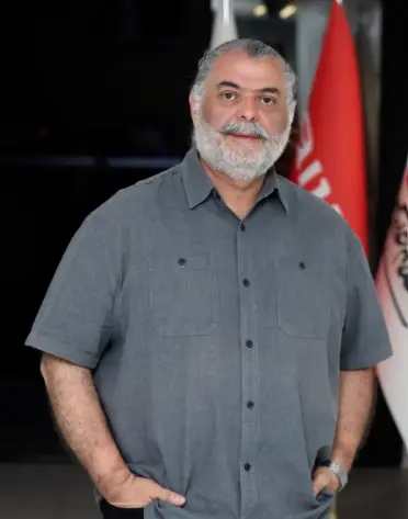 خبر روز | اکران خصوصی فیلم «سلام علیکم حاج آقا» و چهره شکسته حمید گودرزی Screenshot 2025 05 08 000736