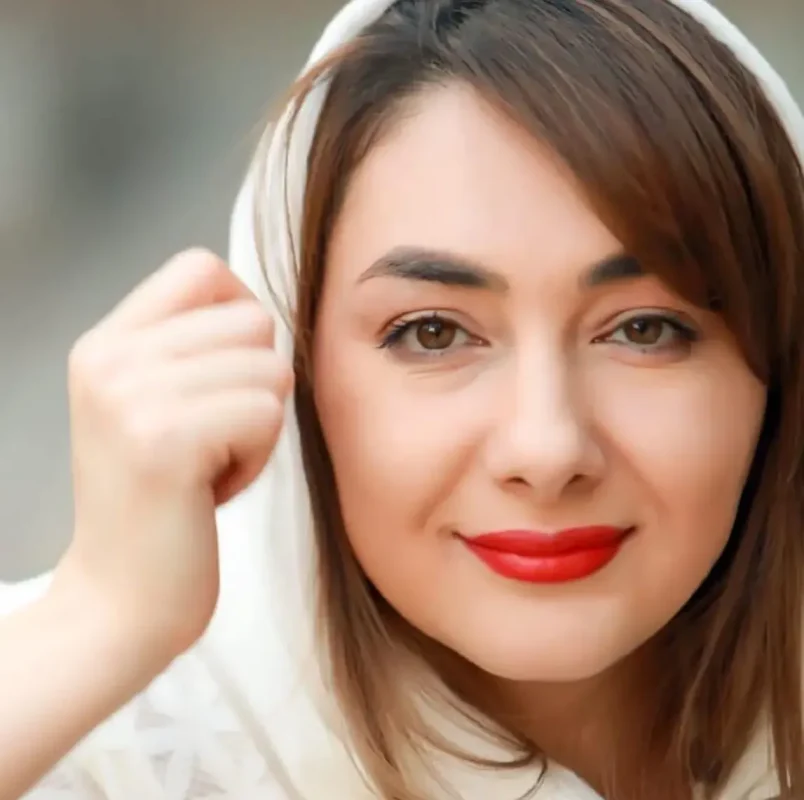 تصویر روز | چهره جذاب و دیدنی هانیه توسلی با استایل خاصش 6 Screenshot 2025 05 08 125259 1