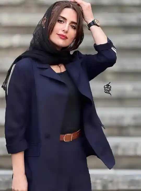 تصویر روز | استایل و ژست جذاب رها خدایاری Screenshot 2025 07 19 183933 1