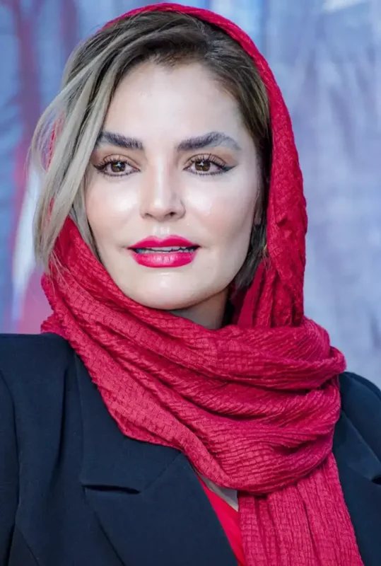 تصویر روز | سپیده خداوردی در پردیس سینمایی باغ کتاب؛ اکران خصوصی فیلم سینمایی زعفرانیه Screenshot 2025 07 22 081628