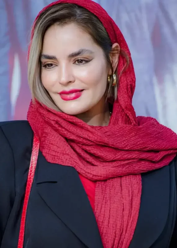 تصویر روز | سپیده خداوردی در پردیس سینمایی باغ کتاب؛ اکران خصوصی فیلم سینمایی زعفرانیه Screenshot 2025 07 22 081642