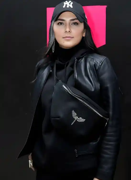 تصویر روز | عکس های جذاب از استایل پریناز ایزدیار، هدی زین العابدین و رعنا آزادی ور Screenshot 2025 07 26 155558 1