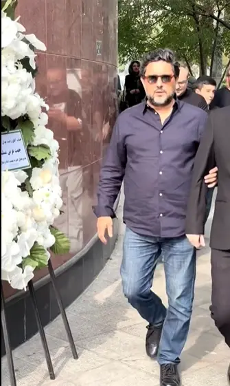 خبر روز | مراسم ختم پدر رامبد جوان با حضور چهرههای سرشناس هنری Screenshot 2025 08 09 110656