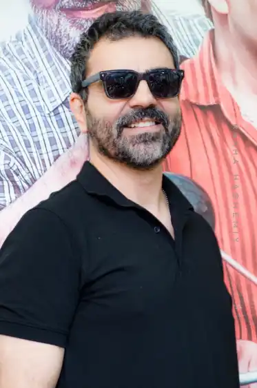 تصویر روز | استایل جذاب «بهزاد خلج» آقای قاضی در اکران سریال اجل معلق Screenshot 2025 08 10 170221 1