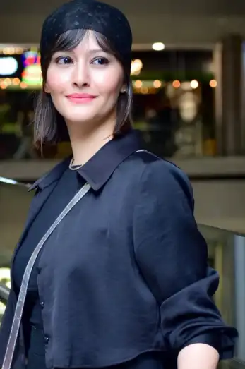 تصویر روز | اکران مردمی سریال از یاد رفته با حضور پردیس احمدیه در کوروش Screenshot 2025 08 11 134710 1