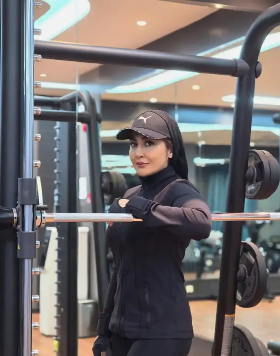 تصویر روز | مریم معصومی با ژست و استایل ورزشی Screenshot 2025 08 16 011150