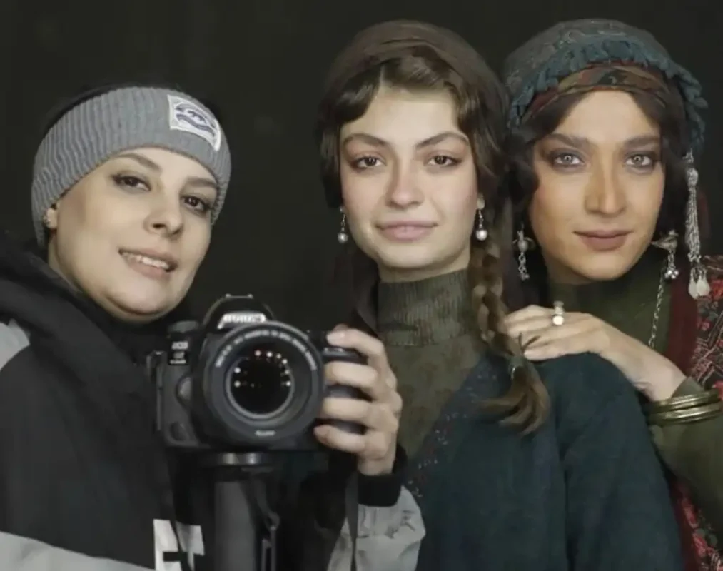 تصویر روز | پشت صحنه سریال «شکارگاه» که پخشش از فیلیمو به پایان رسید Screenshot 2025 08 30 134125 1