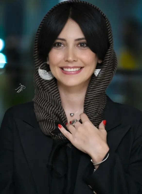 تصویر روز | اکران مردمی ناتوردشت؛ هادی حجازی فر و شبنم قربانی Screenshot 2025 09 10 024149 1