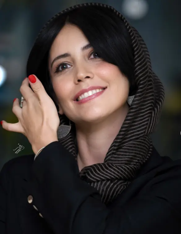 تصویر روز | اکران مردمی ناتوردشت؛ هادی حجازی فر و شبنم قربانی Screenshot 2025 09 10 024227 1