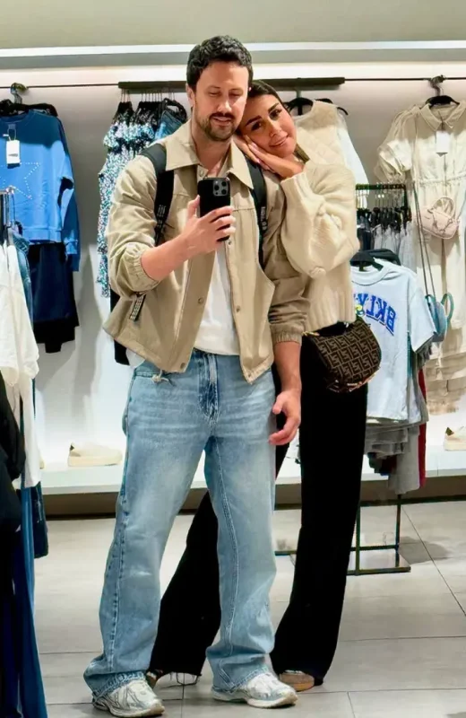 تصویر روز | سلفی دیدنی شاهرخ استخری با همسر و دخترش Screenshot 2025 09 14 170302 1