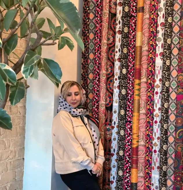 تصویر روز | استایل شیک مرجانه گلچین در محیطی دیدنی و جذاب Screenshot 2025 09 19 143136 1