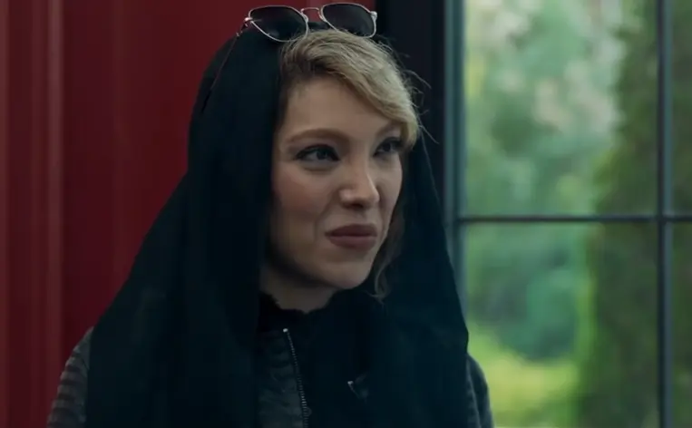 تصویر روز | گوزن های اتوبان صدر نشین فروش فیلم اجتماعی در روز نیم بهای سینما Screenshot 2025 09 26 140213 1