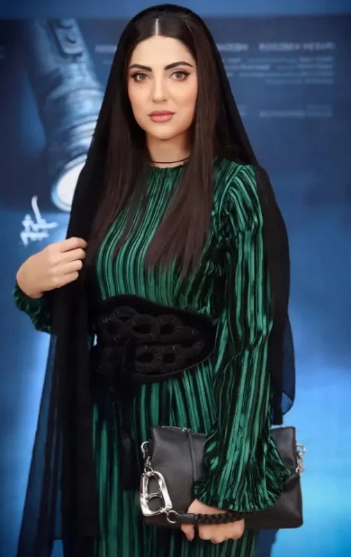  تصویر روز | هلیا امامی در اكران فيلم سينمايي شوماه Screenshot 2025 09 30 011320