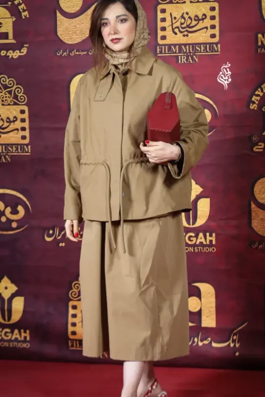 تصویر روز | روشنک گرامی در جشن عكاسان سينماى ايران Screenshot 2025 09 30 014243