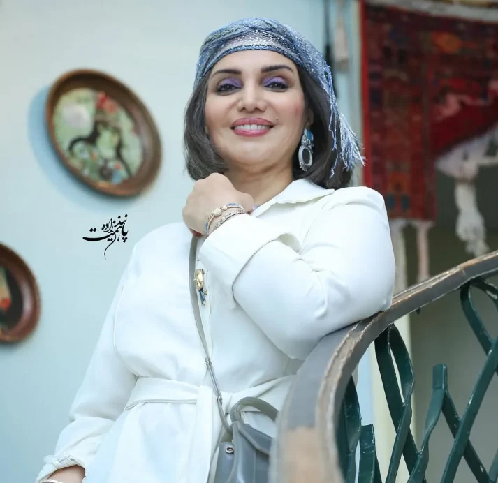خبر روز | عکس مدلینگ «الهام پاوه نژاد» بازیگر سریال همسران Screenshot 2025 10 09 175359