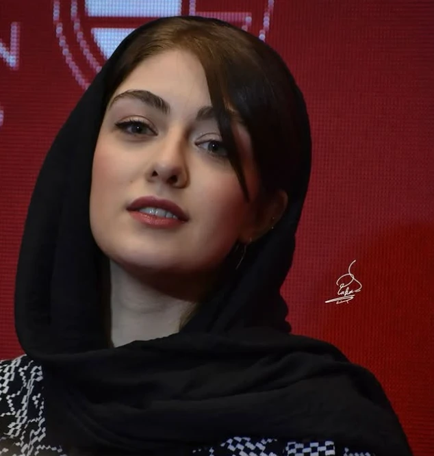 چهره روز | الیکا ناصری «ابرا» سریال یاغی در صحنه تئاتر جدیدش Screenshot 2025 10 21 120504