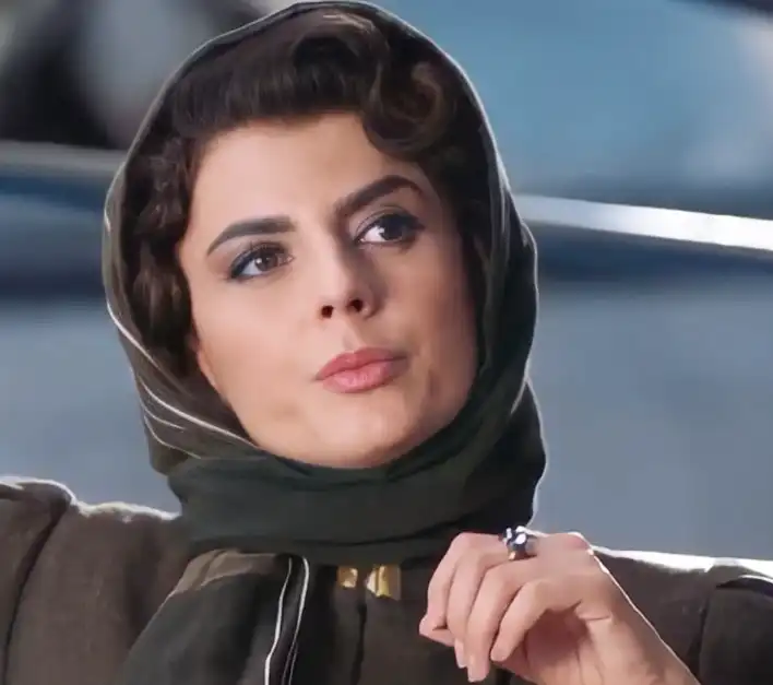 خبر روز | صحبتهای احساسی لیلا حاتمی درباره پدرش Screenshot 2025 10 21 191622