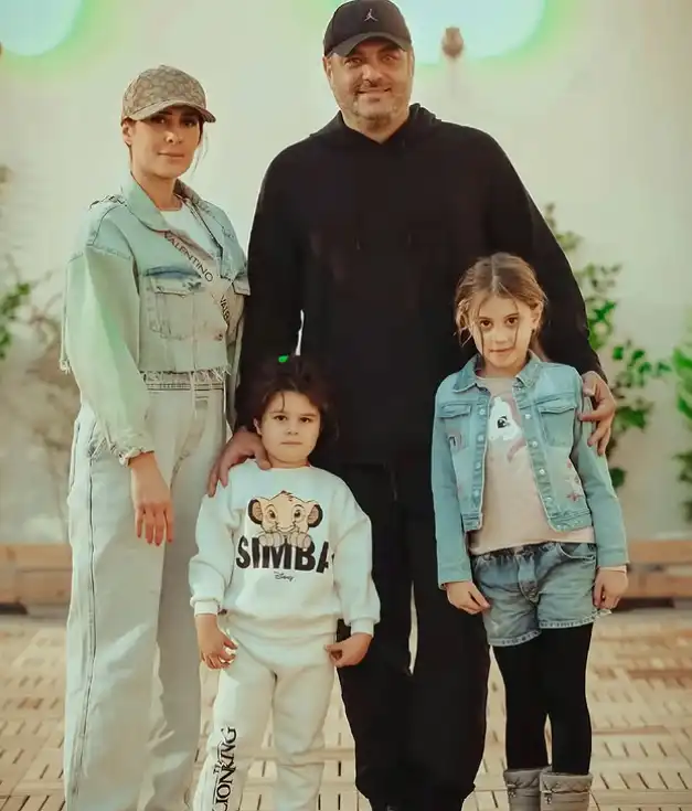 خبر روز | رونمایی از فرزندان جذاب سام درخشانی، برکه و برسام Screenshot 2025 10 21 193336 1