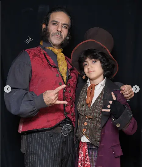 عکس با گریم و استایل رایان سرلک بازیگر نمایش اولیور توئیست Screenshot 2025 11 09 140829