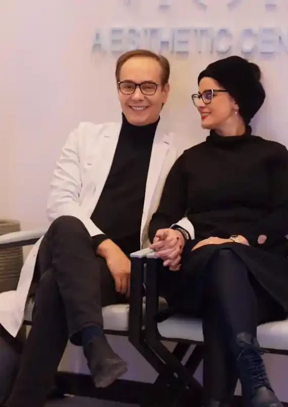 تصویر روز | چهره دیدنی غزل شاکری در کنار همسرش؛ استایل مشکی و جذابش Screenshot 2025 11 16 193522