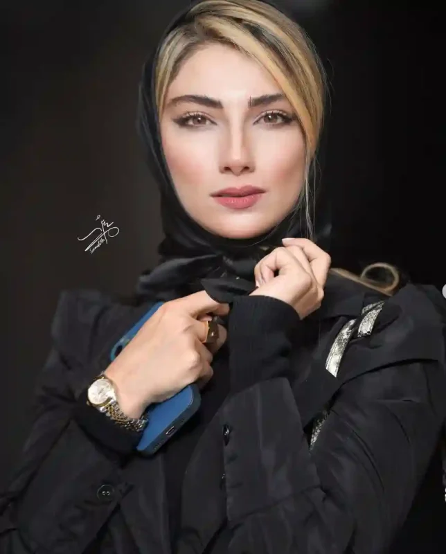 بیوگرافی محیا دهقانی، عکس های شخصی و زندگی خصوصی Screenshot 2025 11 25 163948