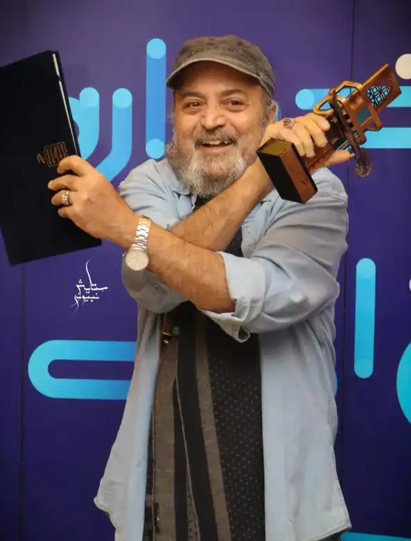 عکس هنرمندان در رويداد ملى جايزه امير ساعاتى پيش در تالار وحدت Screenshot 2025 11 26 132935