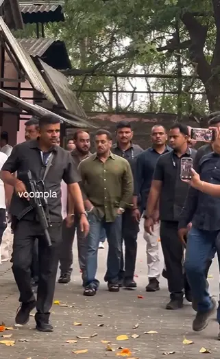 خبر روز| حضور سلمان خان با بادیگارد مسلح در خیابانهای هند Screenshot 2025 11 30 152014