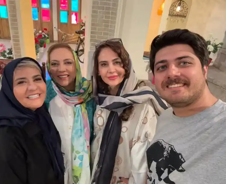 تصویر روز | آیا میدونستید که "شیرین بینا" با نگین صدق گویا خواهرن! Screenshot 2025 12 05 202013 2