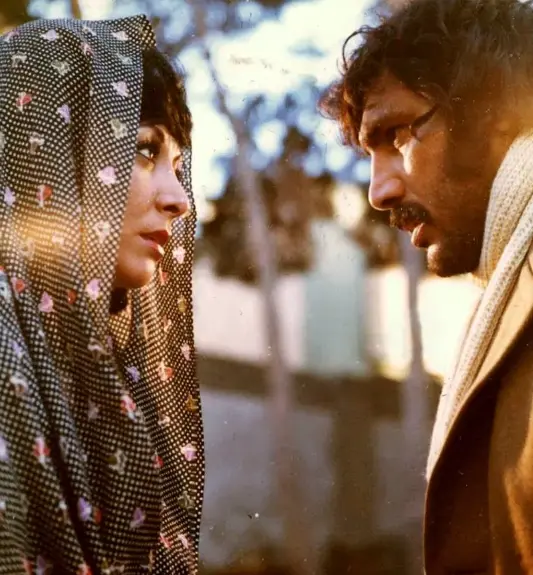 تصویری کمتر دیده شده از آغاسی و جمیله در اوجِ جوانی Screenshot 2025 12 06 145621