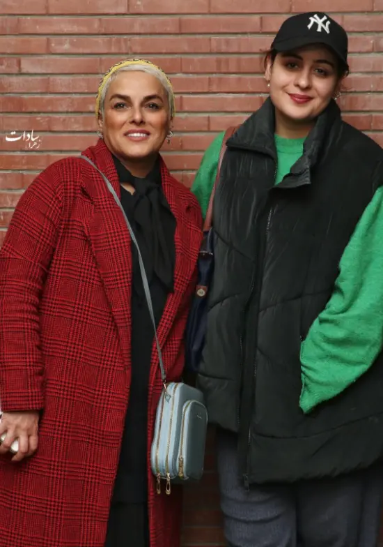 تصویر روز | تئاتر باران اسیدی با کارگردانی الهام شعبانی و تهیه کننده صدف رضا پور Screenshot 2025 12 09 214658