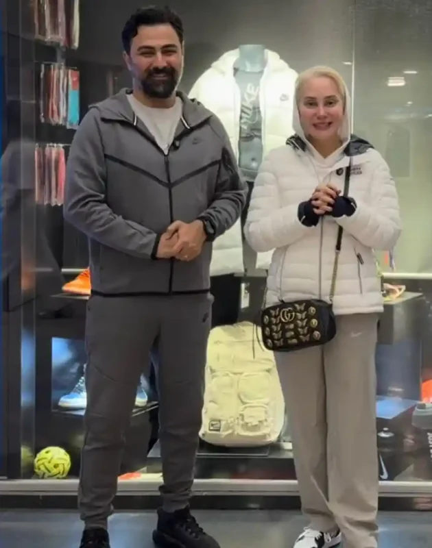 جدیدترین عکس بعد از ازدواج بابک انصاری و آرام جعفری زوج جدید سینما و تلویزیون Screenshot 2025 12 11 112637 1