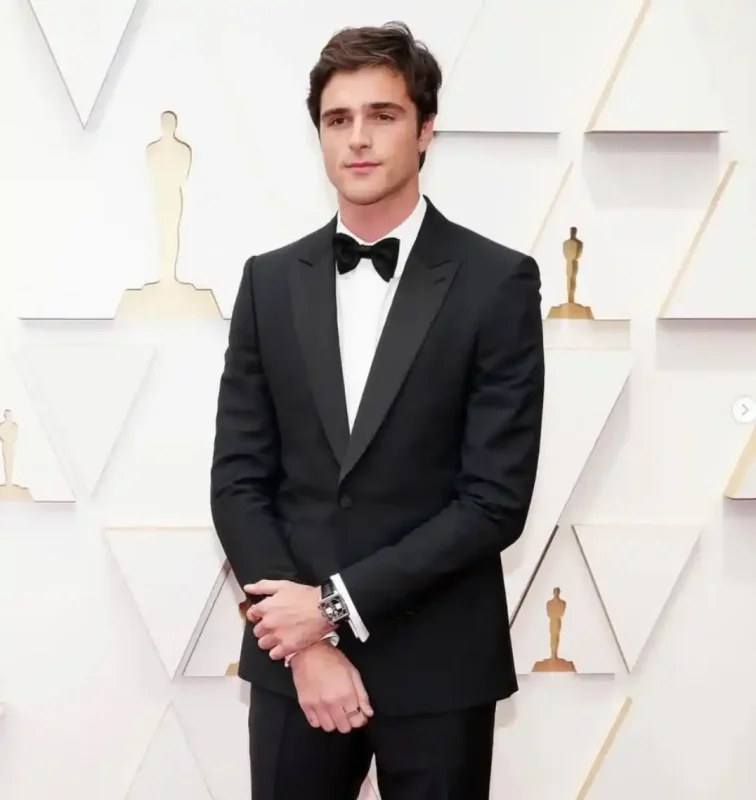 فصل سوم در راه است انتقاد جیکوب الوردی از غیرواقعی بودن Euphoria Screenshot 2025 12 14 154339 1