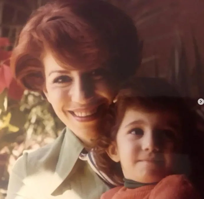 عکسهای احترام برومند و دخترش لیلی رشیدی با آرایشی دلنشین Screenshot 2025 12 17 153507