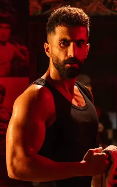 شمایلی تازه از یک جوان عاصی و عاشق درباره علیرضا جعفری از مهمان مامان تا برتا داستان یک اسلحه Screenshot 2025 12 24 102256