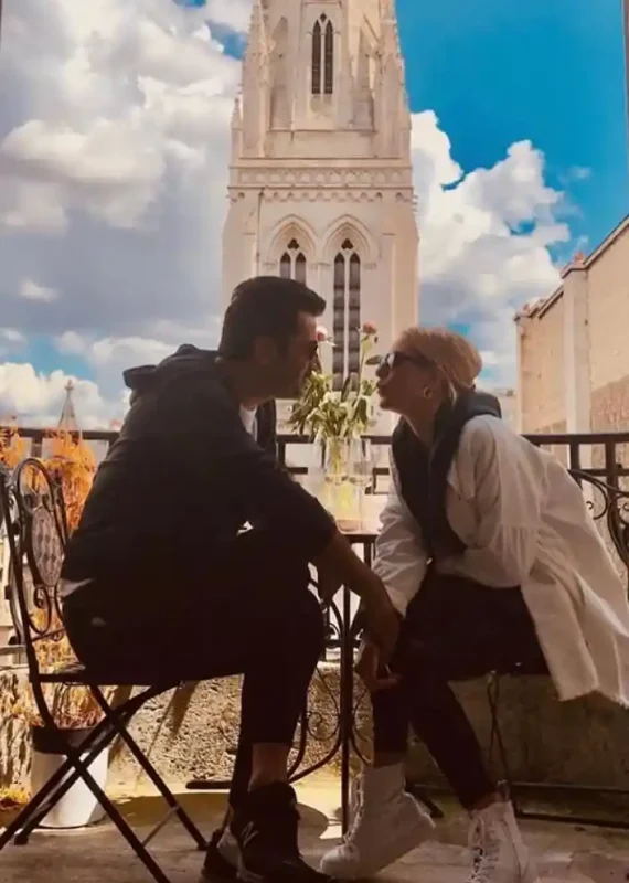 عکس؛ صینم کوبال بازیگر ترکیهای همسر بازیگر نقش ایزل کنعان ایمیرزالیاوغلو Screenshot 2025 12 31 214136 1