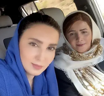تصویر روز | لیلا بلوکات همراه عکسهای دیدنی این بازیگر Screenshot2025 10 03at14 46 44رونماییلیلابلوکاتازمادرجوانترازخودش کیباورشمیشهتواینعکسمادرودخترنشستهاند؟