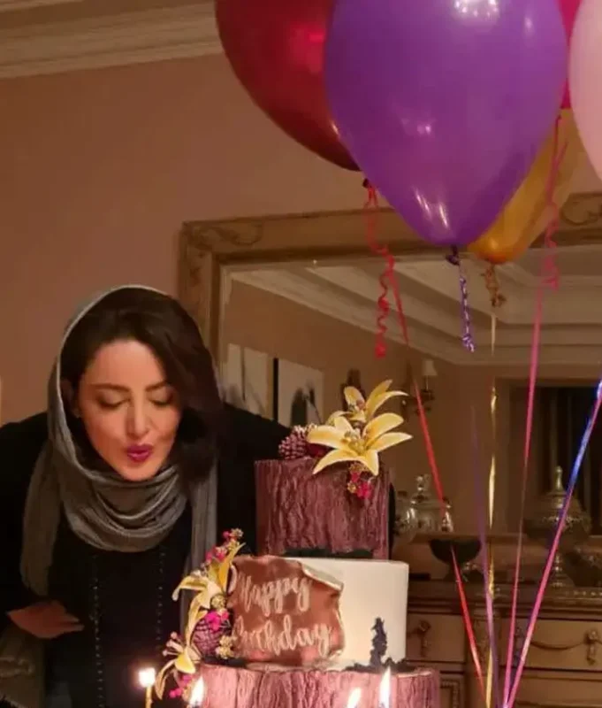 تصویر روز؛ تولد شیلا خداداد؛ دیزاین لاکچری وکیک سهطبقه Screenshot2025 10 17221602 2 1