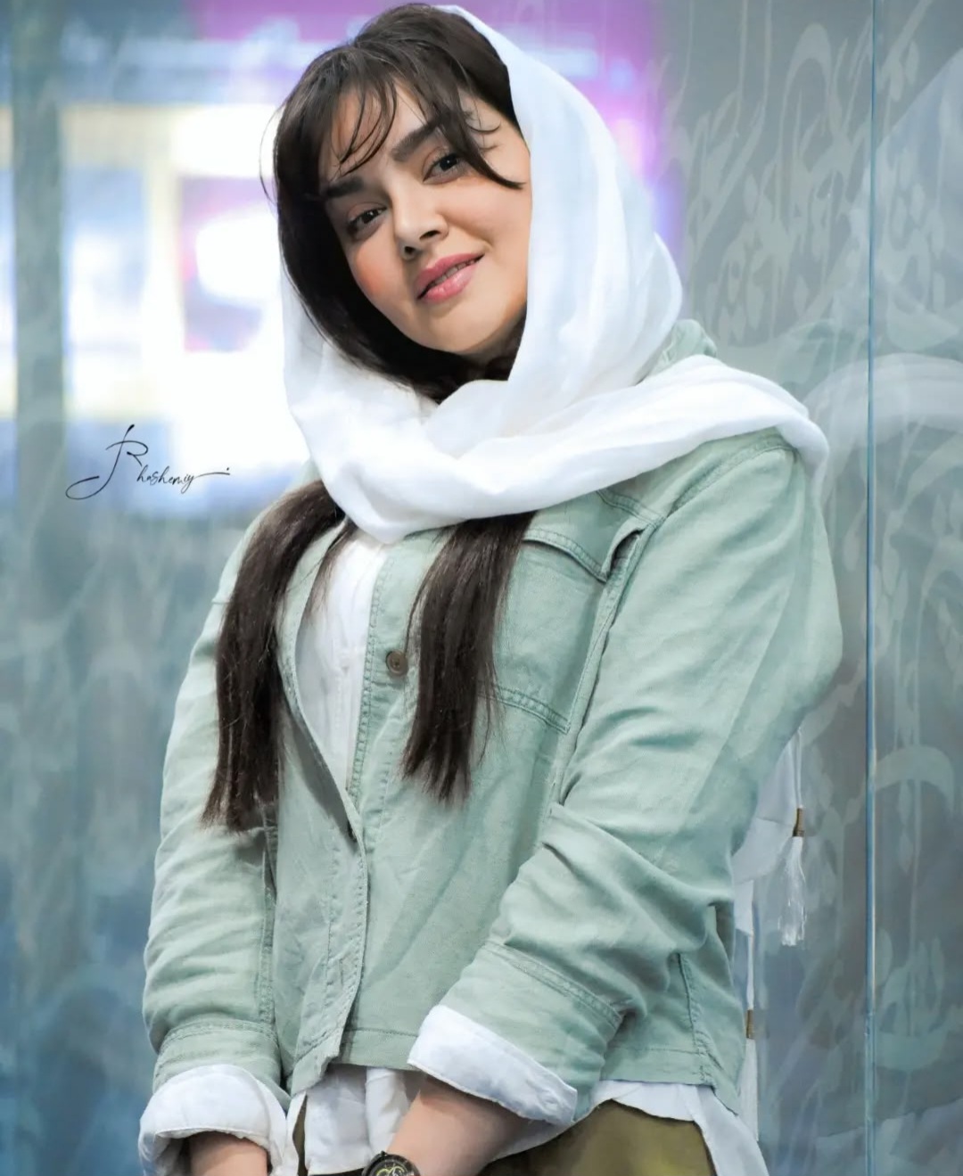 زمان چهره ها | زیبایی بی امان چهره تازه «شیرین» سریال نون خ در ۳۷ سالگی زمان چهره ها | زیبایی بی امان چهره تازه «شیرین» سریال نون خ در ۳۷ سالگی