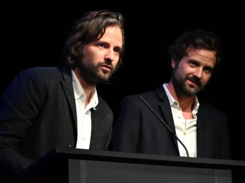 تصویر روز | خالقان سریال Stranger Things به دنبال خروج از نتفلیکس هستند خالقان سریال Stranger Things به دنبال خروج از نتفلیکس و عقد قرارداد با پارامونت هستند