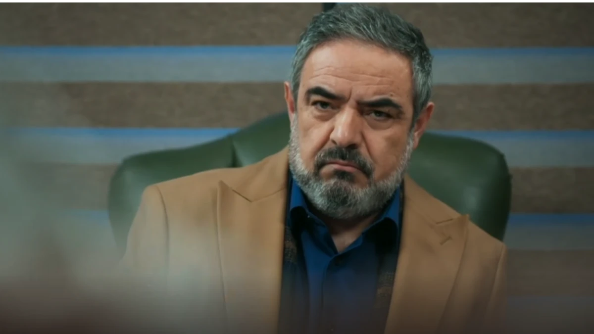 حسن معجونی نقش روانشناس در سریال شیش ماهه کاری از مهران مدیری