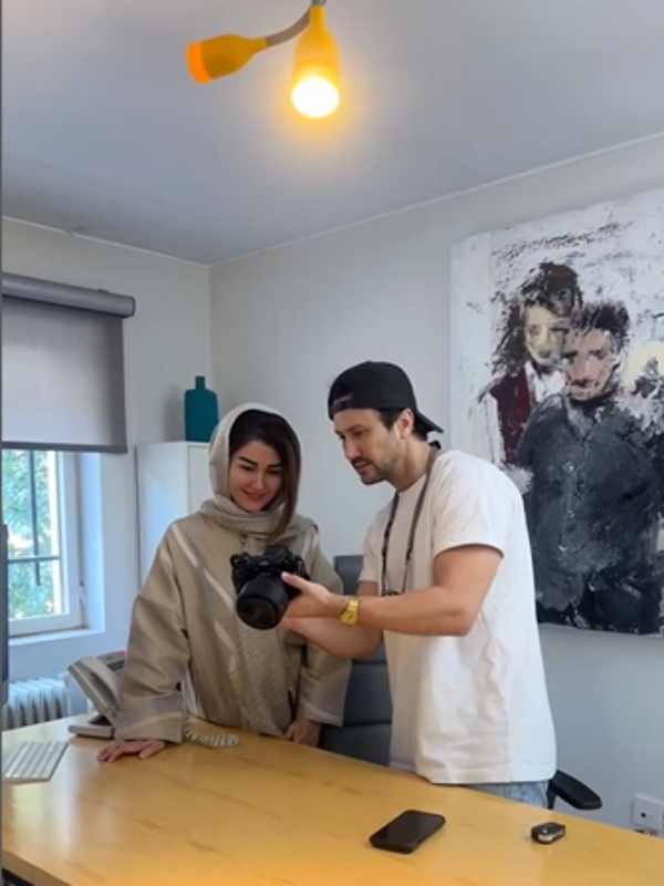 برادر نیلوفر استخری