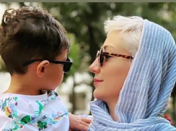 خانم بازیگر و پسرش