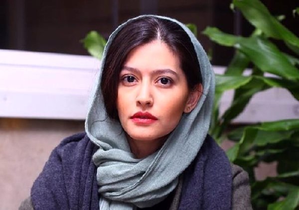 پردیس احمدیه عکس نوجوانی پردیس احمدیه