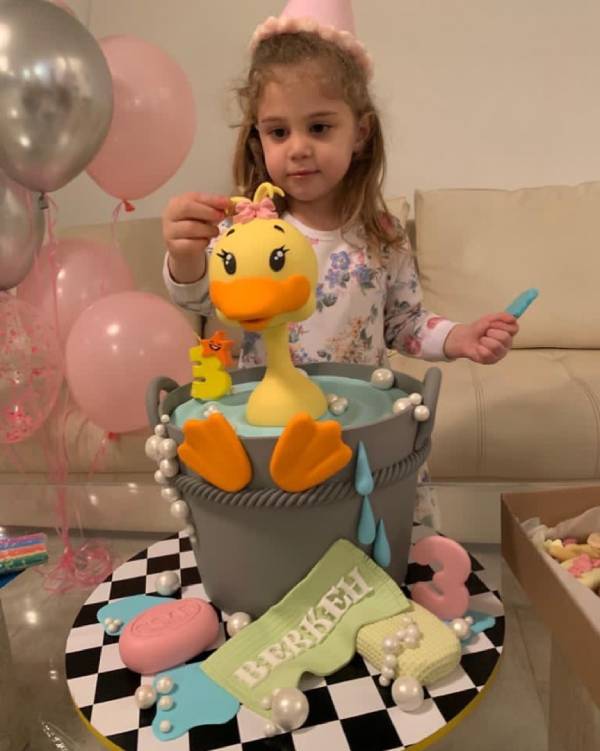 عکسهای جدید برکه درخشانی