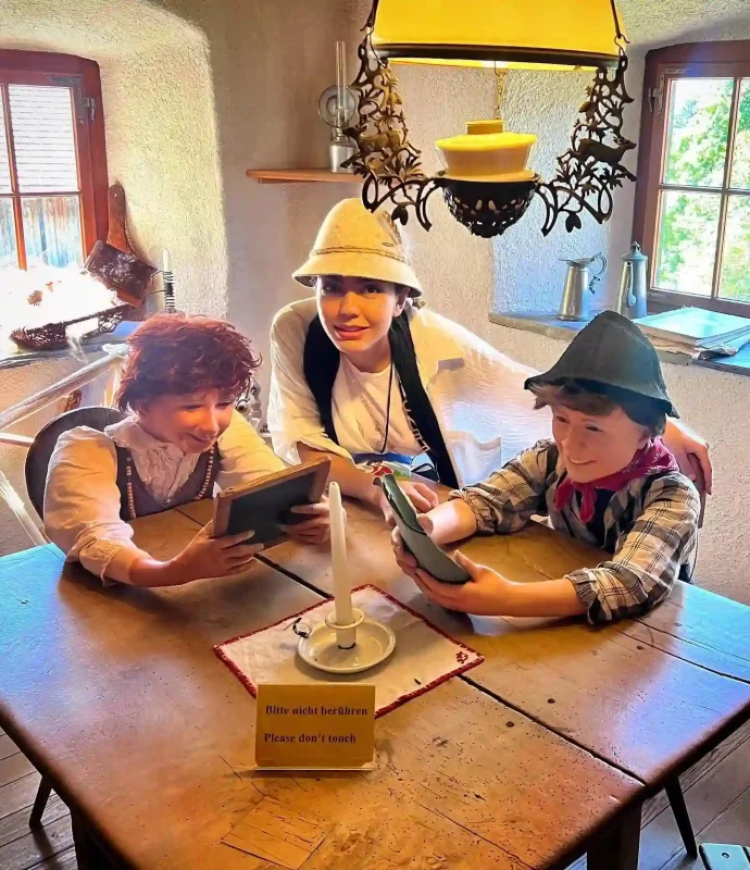 azadeh zareie 1663250084 2927876373625566474 1040657227