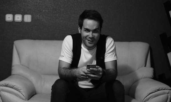 تصویر روز | شباهت «محسن یگانه» به برادرش کمیل سال 1404 برادر محسن یگانه