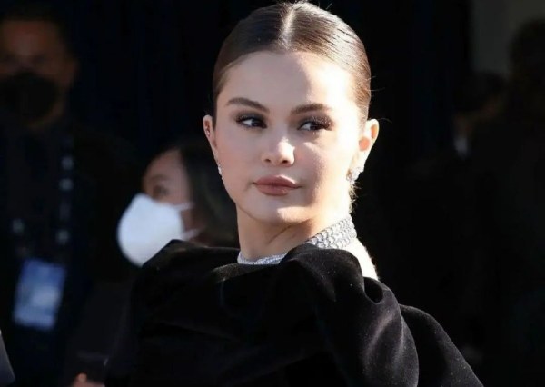 خواننده جوان