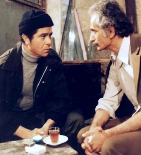 سفر در زمان| عکس قهوه خانهای کیومرث ملکمطیعی و بهروز وثوقی در سال 57 d7f8d796