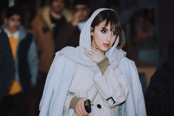 تصویر روز | نگار نیکدل بازیگر زخم کاری در خانه هنرمندان شیدای زخم کاری در خانه هنرمندان