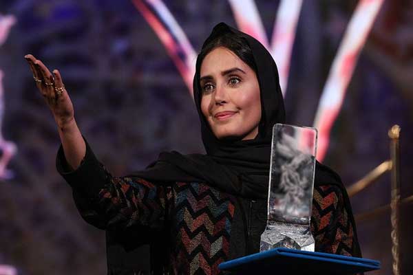 ویو زیبا از دکوراسیون خانه مجردی الناز شاکردوست به سبک خاص با انرژی مثبت